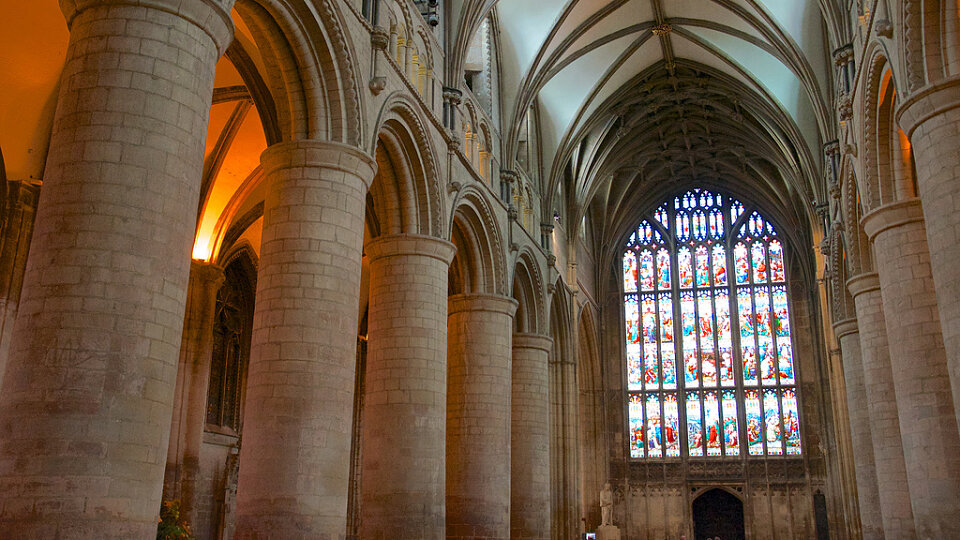 /images/r/gloucester-cathedral-4_8871260115_l/c960x540g0-102-1024-678/gloucester-cathedral-4_8871260115_l.jpg