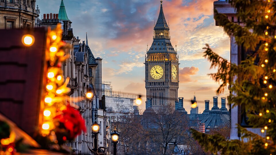 /images/r/london-christmas_shutterstock_2397823585/c960x540g1-440-6500-4097/london-christmas_shutterstock_2397823585.jpg