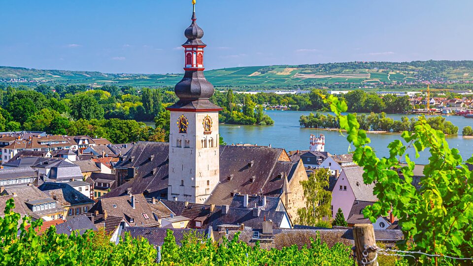 /images/r/rudesheim-city-view/c960x540g0-204-2048-1356/rudesheim-city-view.jpg