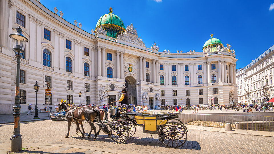 /images/r/vienna_shutterstock_385306363/c960x540g1-226-5492-3315/vienna_shutterstock_385306363.jpg